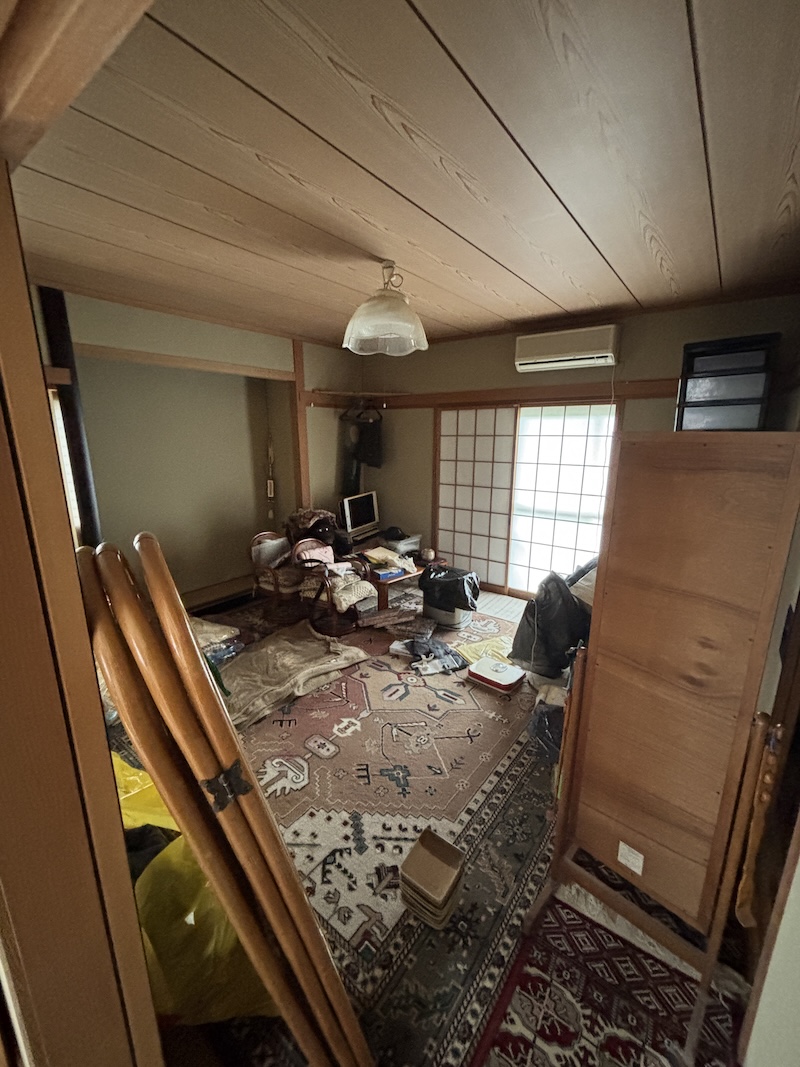 福岡県宗像市｜お父さまの遺品整理作業と遺品の仕分け、積み込みのお手伝い（Before）